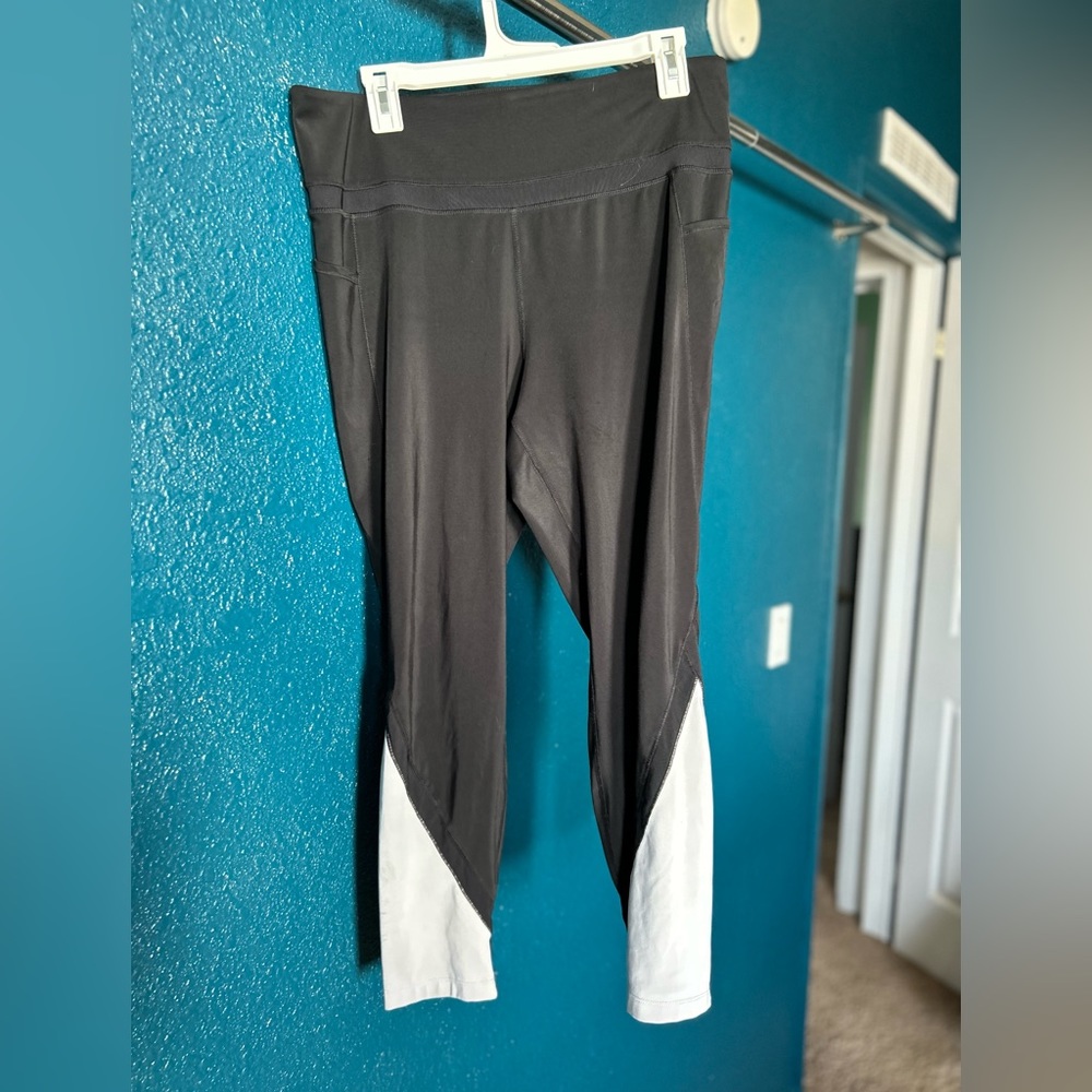 Tangerine brand women’s workout leggings